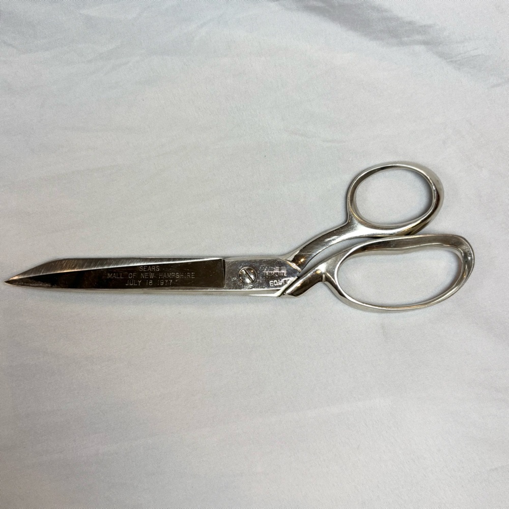 Vintage Wiss Scissors 4128 8 Inch Sears Mall Of New Hampshire 1977 - Picture 1 of 12